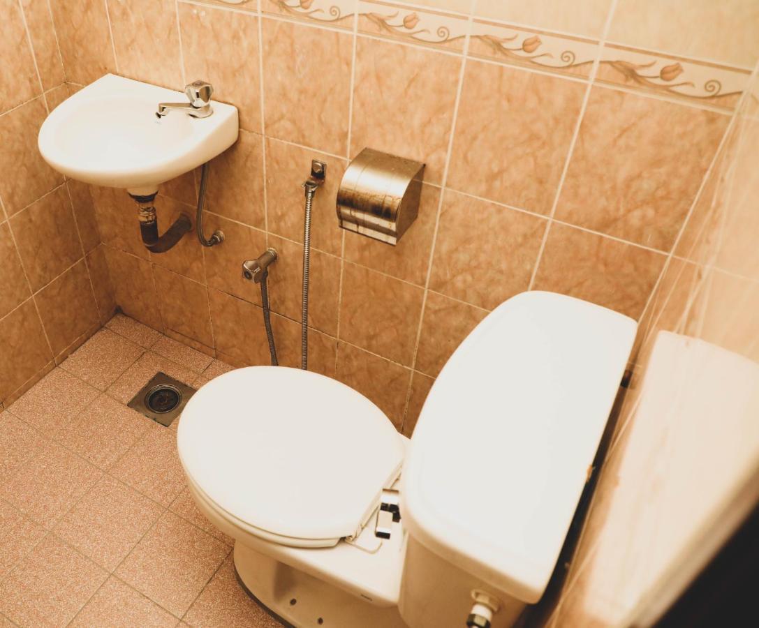 Bayu View Hotel Кланг Экстерьер фото