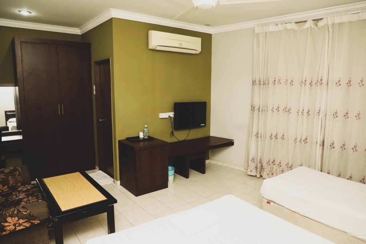 Bayu View Hotel Кланг Экстерьер фото