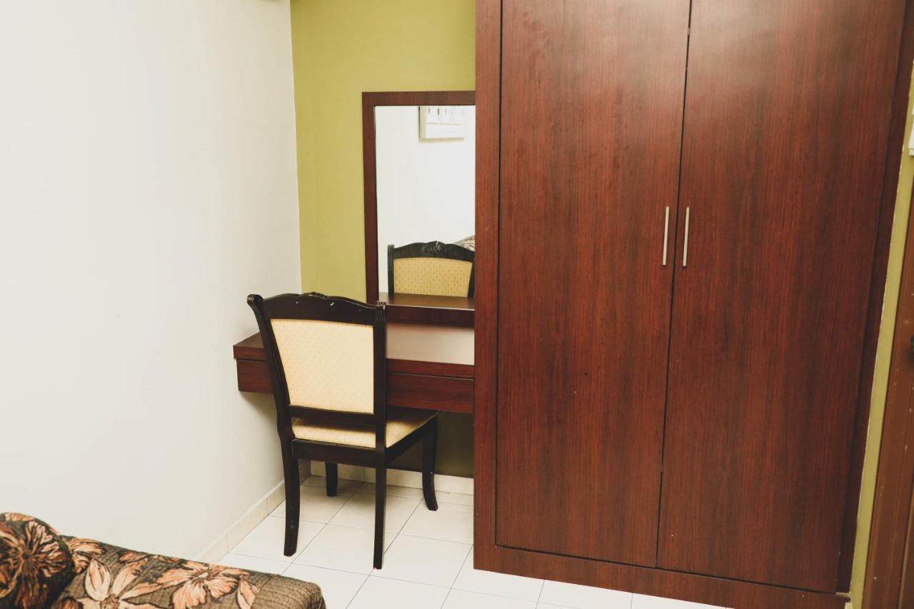 Bayu View Hotel Кланг Экстерьер фото