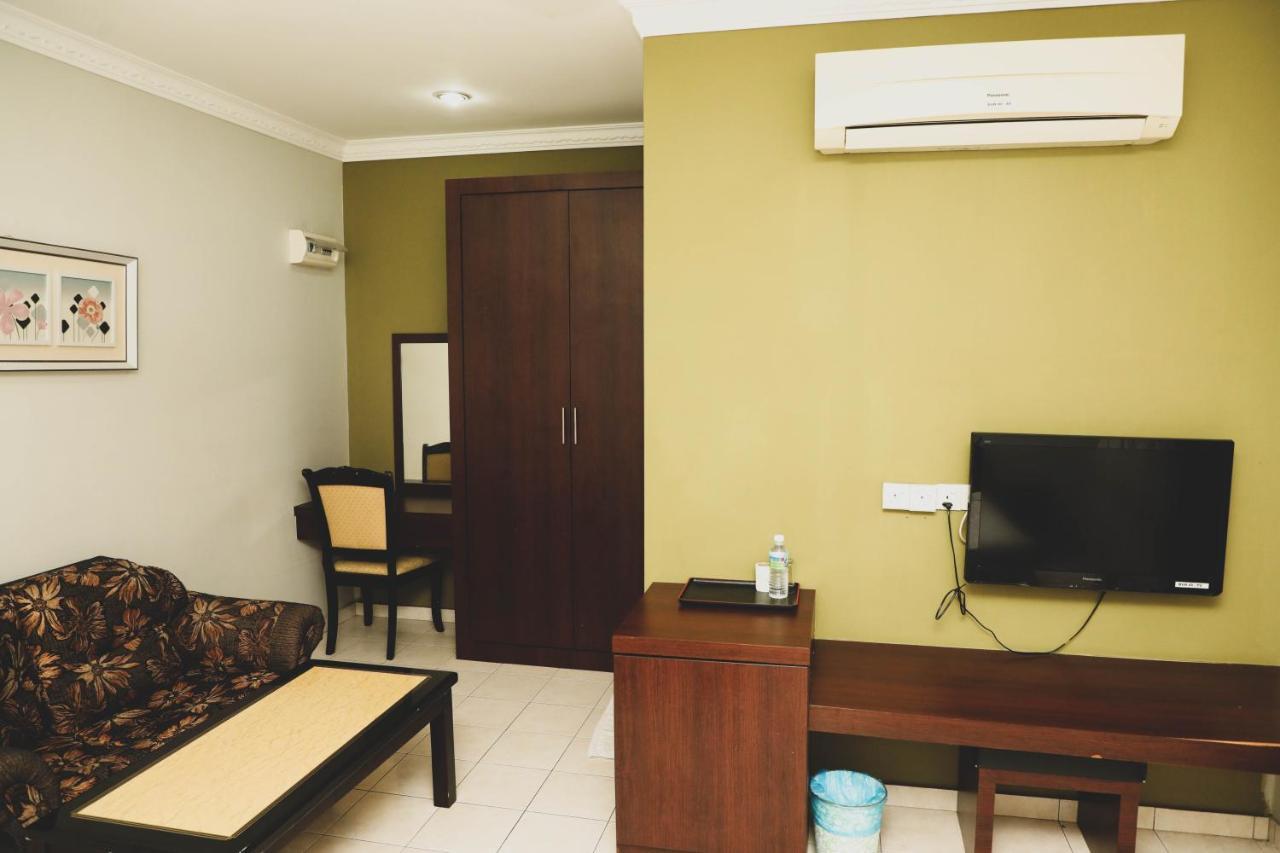 Bayu View Hotel Кланг Экстерьер фото