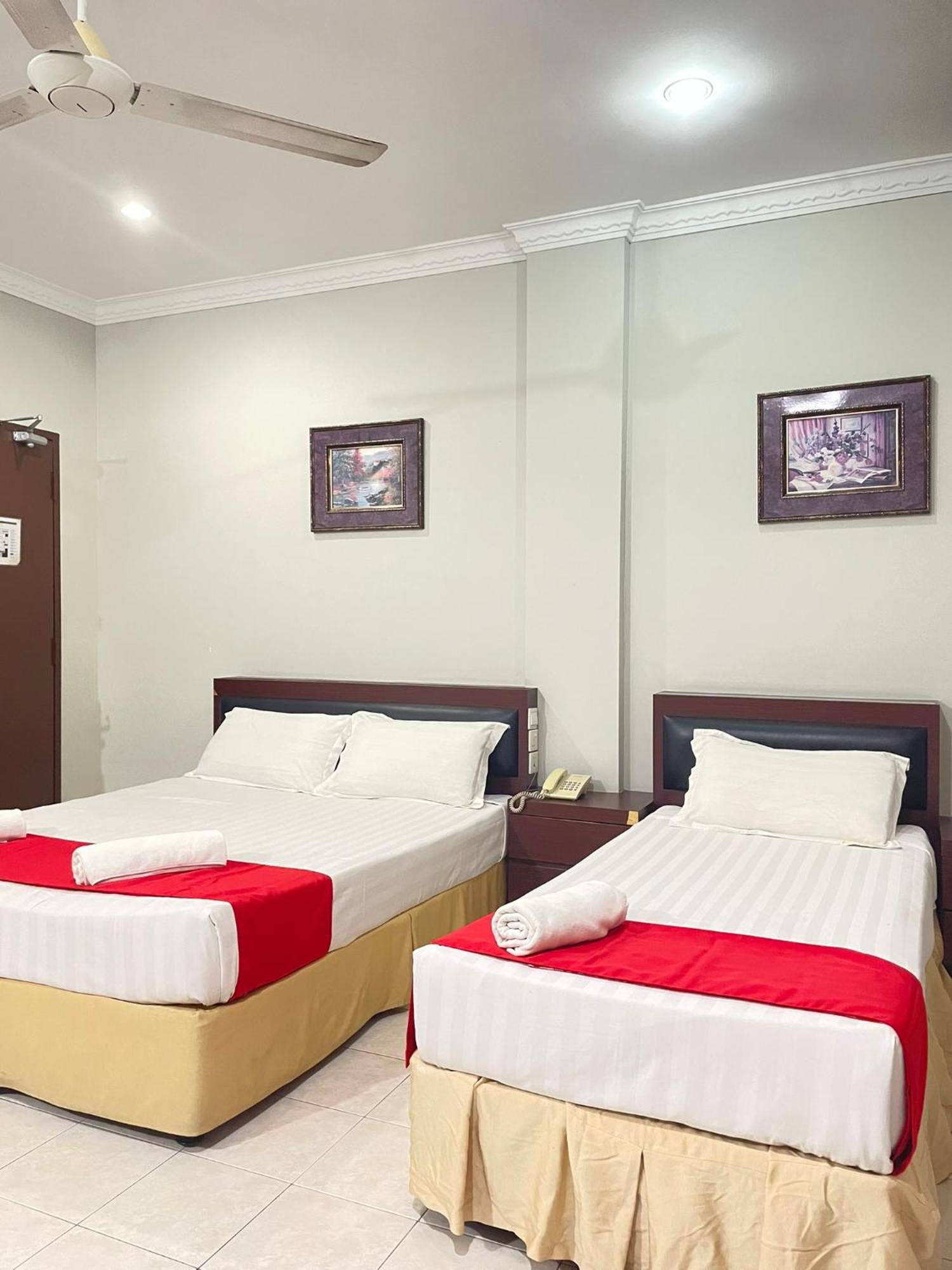 Bayu View Hotel Кланг Экстерьер фото