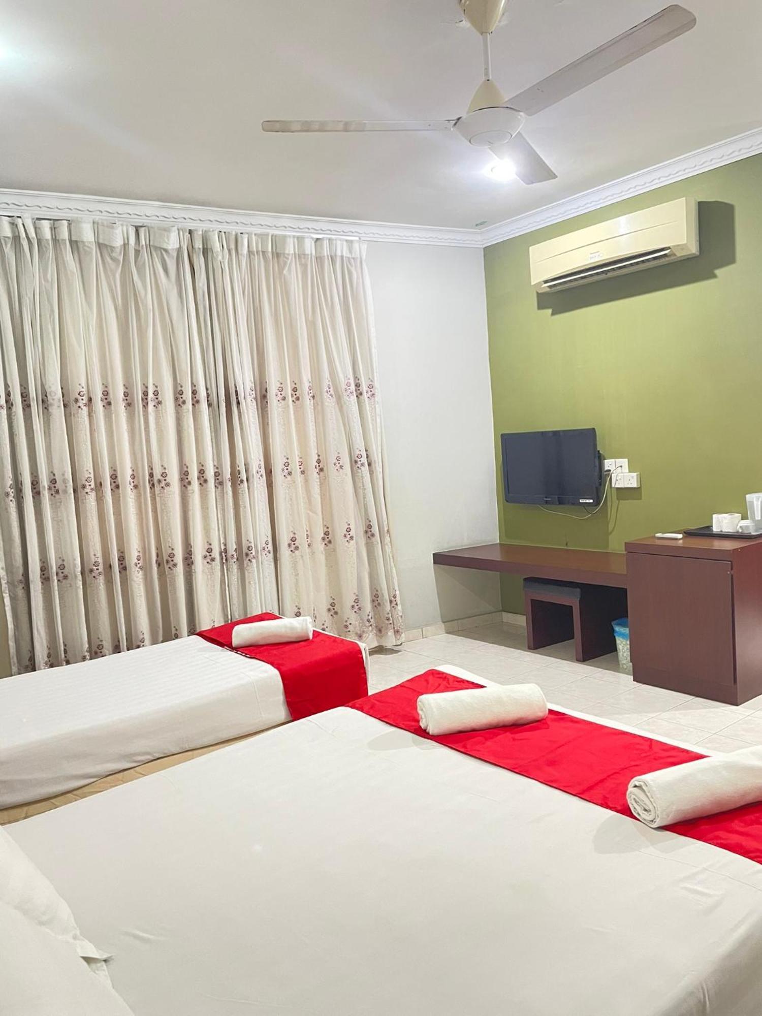 Bayu View Hotel Кланг Экстерьер фото