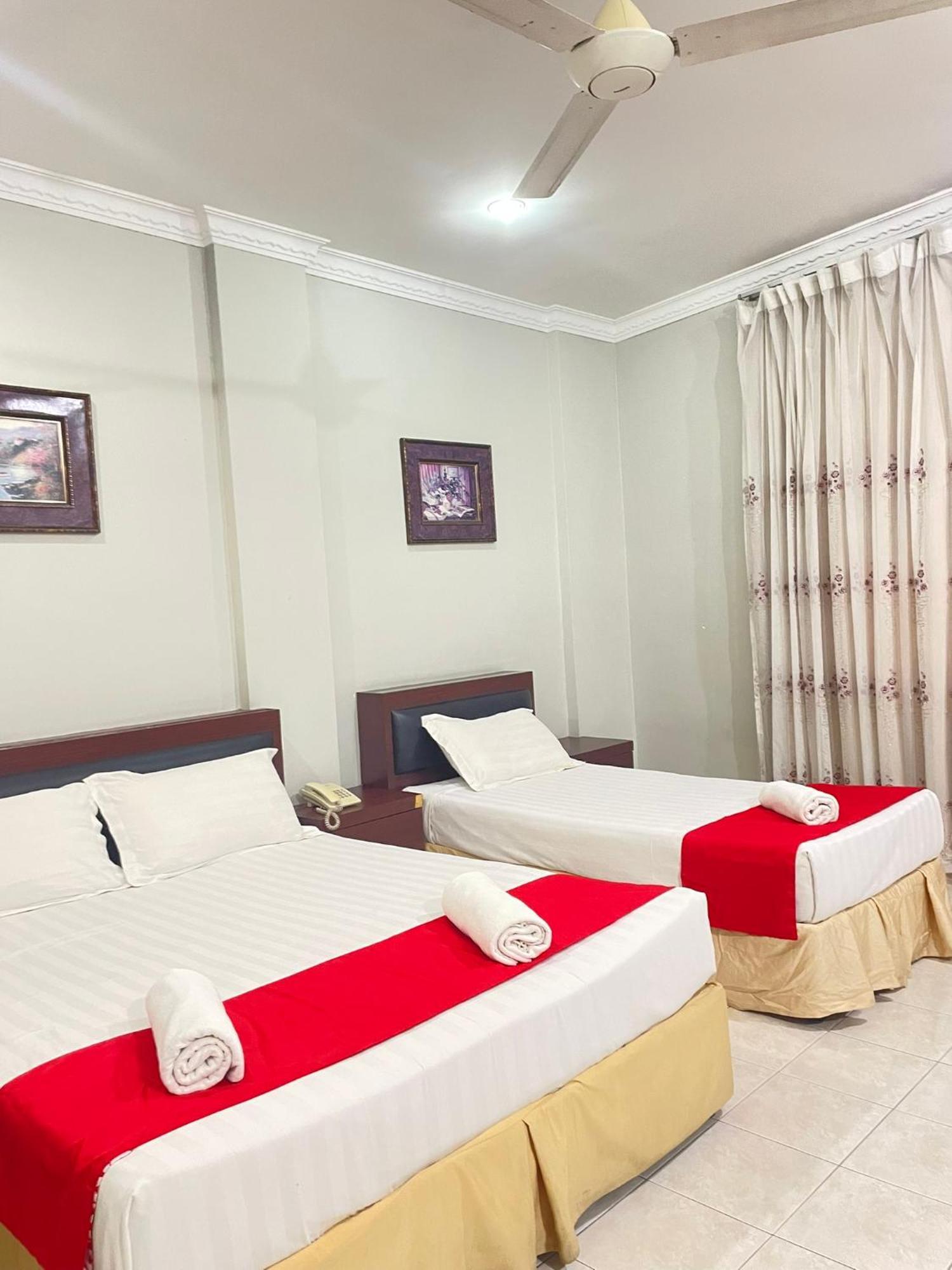 Bayu View Hotel Кланг Экстерьер фото
