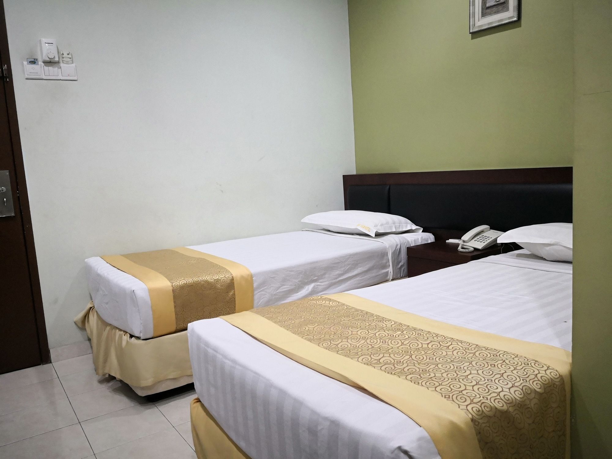 Bayu View Hotel Кланг Экстерьер фото